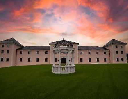 Chateau Sanov Sanov  Exterior photo