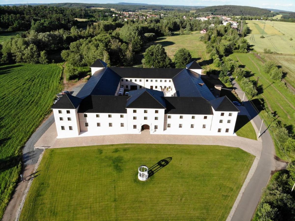 Chateau Sanov Sanov  Exterior photo